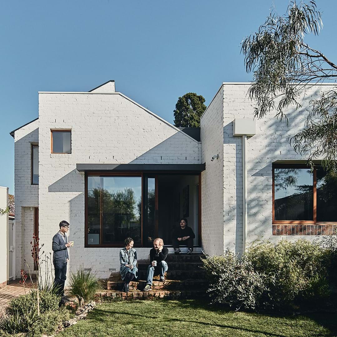 Inbetween Architecture